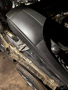 Bmw e60/61 loketní opěrka - 3