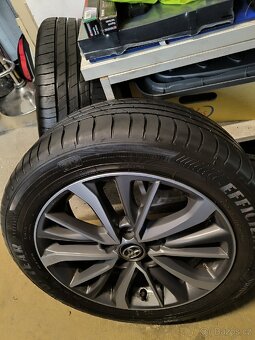ALU kola Toyota Avensis 5x114,3 R17, Originál, pneu 6mm+TPMS - 3