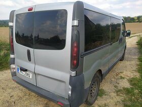 OpelVivaro LONG 9mist 1.9DTI 74kw minibus - 3