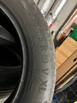 Continental 235/55/19 - 3