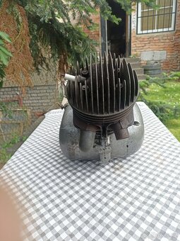 Motor ČZ 150c - 3