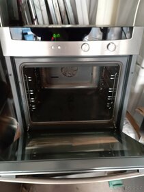 Prodam vestavenou troubu neff - 3