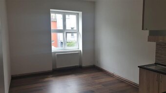 Pronájem bytu 3 + 1, 103 m2, 1. patro, v centru Pardubic - 3