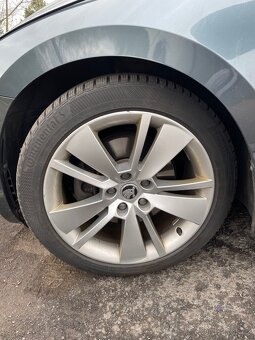 Kola r18 ze Superb+pneu zima 235/45 r18 v xl continental - 3