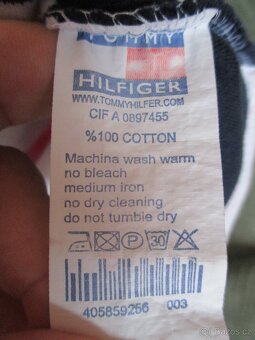 vel M-2 trička Tommy Hilfiger-cena celkem - 3
