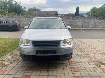 VW Touran 2.0tdi, 7 místný - 3