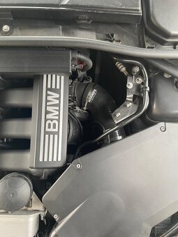 BMW N52, N53 silikonová hadice sání Mishimoto - 3