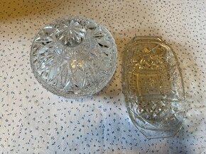 Broušené sklo, miska a tácek na oříšky - 3