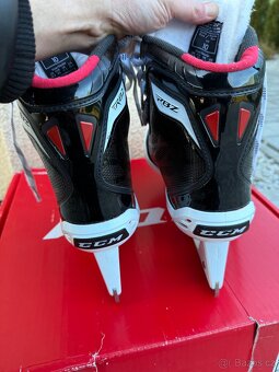Prodám profi brankářské brusle CCM RBZ 80 SR - 3