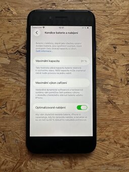 Apple iPhone SE2020 64GB Černý - 3