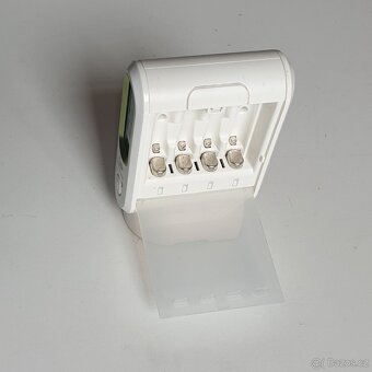 Nabíječka baterií GP- 4 x AA (AAA)- nabíjí po 1 ks - 3