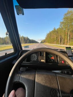 Prodám vw T3 Caravelle 1.9 tdi - výměna možná - 3