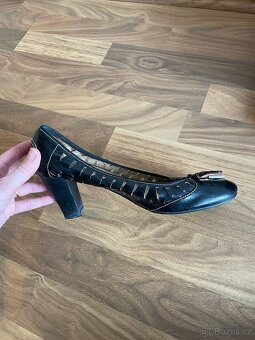 Dámské černé lodičky - 3