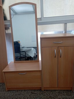 Předsíňová stěna - 3