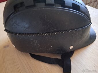 Jezdecká helma - 3