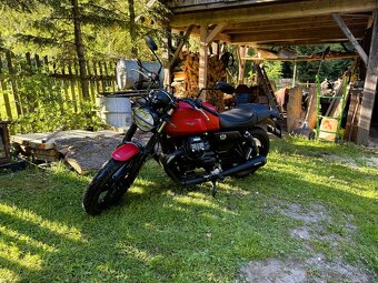 Moto Guzzi V7 Stone 850 Rosso Rovente 2023 DPH - 3