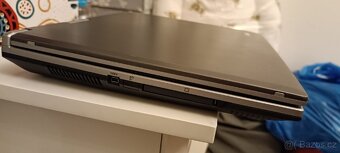 Asus M2400N Mobile Genuine Intel processor - 3