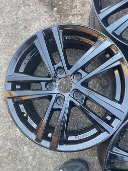 Alu kola 5x112 R 16 - 3