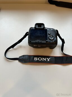 Sony SLT-A57 + příslušenství + volitelný objektiv - 3