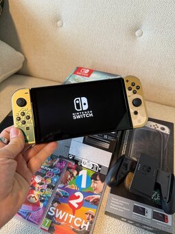 Nintendo Switch OLED Zelda Tears of the Kingdom - 3