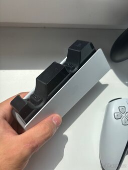 PlayStation 5 s mechanikou (2 ovladače) - 3