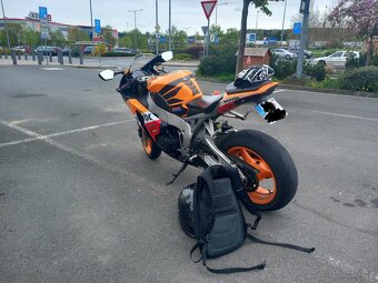 Honda CBR 1000RR REPSOL - 3
