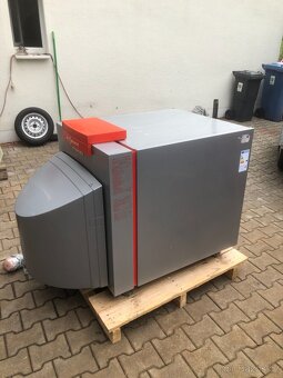 Prodám  kotel na olej  40 - 44  KW - 3