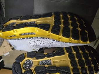 Under Armour HOVR vel .EU 45 UK 10 US 11 cm 29 stav 8/10 , s - 3