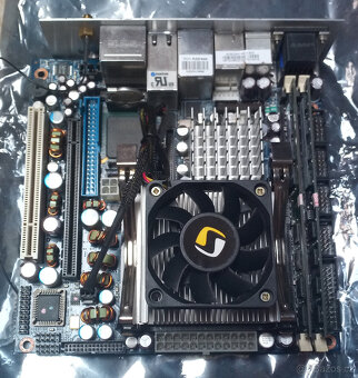 Kontron 986LCD-M/mITX + komponenty - 3