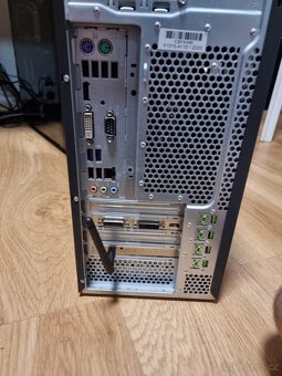 PC Fujitsu Esprimo P710 i7 3770/16GB RAM/SSD/GT710 2GB/Wi-Fi - 3