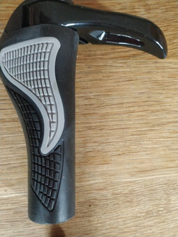 MTB gripy s rohama. - 3