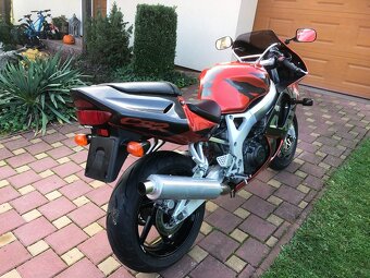 Honda CBR 900RR, SC33, originál lak, plně funkční - 3