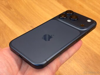 Apple iPhone 17 Pro 256GB - 3