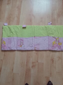 Kapsář na zeď za dětskou postýlku - 3