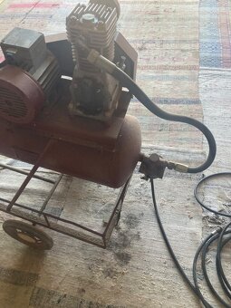 Kompresor st tlakovou nádobou - 3