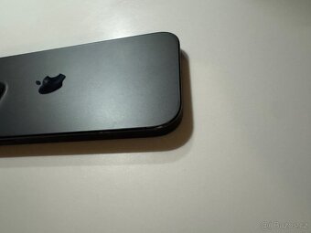 Prodám iPhone16 PRO - 3