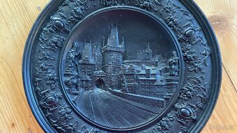 Dekorativní reliéfní talíř - 3