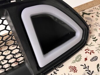 FORD MUSTANG RTR GRILL - 3