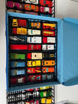 MATCHBOX - kufr s auty - 3