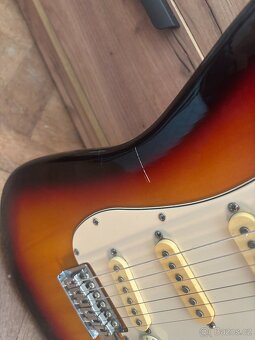 Elektrická kytara Stagg - 3