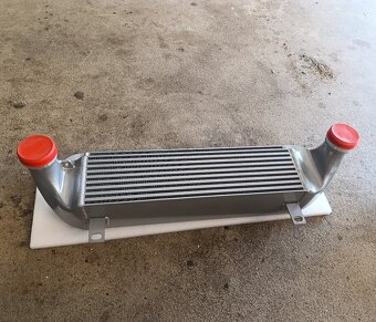 e46 330d velkej intercooler plug and play - 3