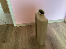 porcelanova vaza - 3