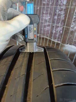 4 letní pneu 225/40R18 - 3