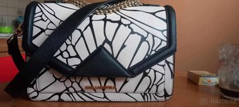 Karl Lagerfeld
Limit edition - 3