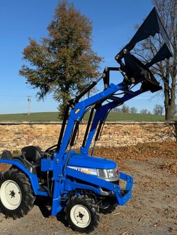 Malotraktor ISEKI TM 18 F s čelním nakladačem - 3