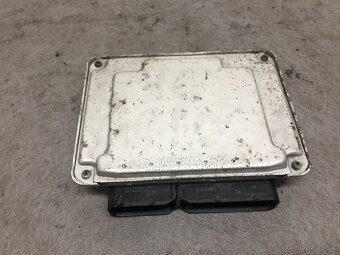 ŠKODA FABIA 2 1.9TDI 77KW 07-10 - ŘJ MOTORU 038 906 019 NS - 3