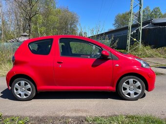 Toyota Aygo 1.0i - 3
