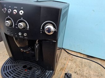 Kavovar DeLonghi Magnifica - 3