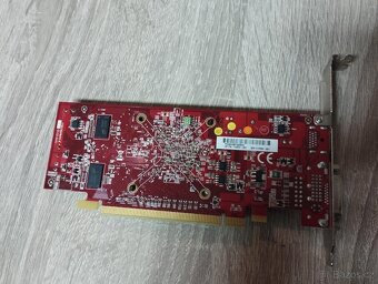 AMD Radeon HD 8470 1 GB - 3