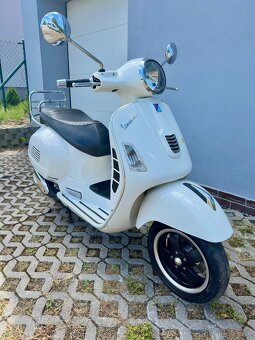Vespa 300 GTS - 3